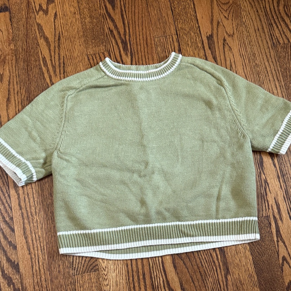 Abercrombie & Fitch Madeline Cropped Crew Sweater Tee SZ S - Picture 2 of 9
